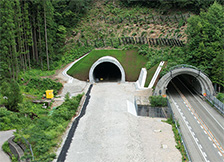 東海北陸自動車道 真木トンネル工事
